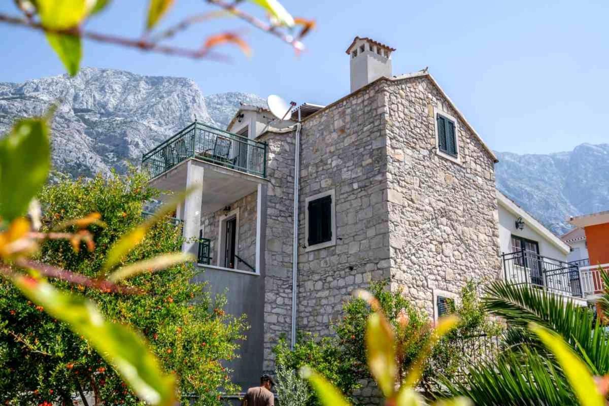 Apartments Inn Baška Voda エクステリア 写真