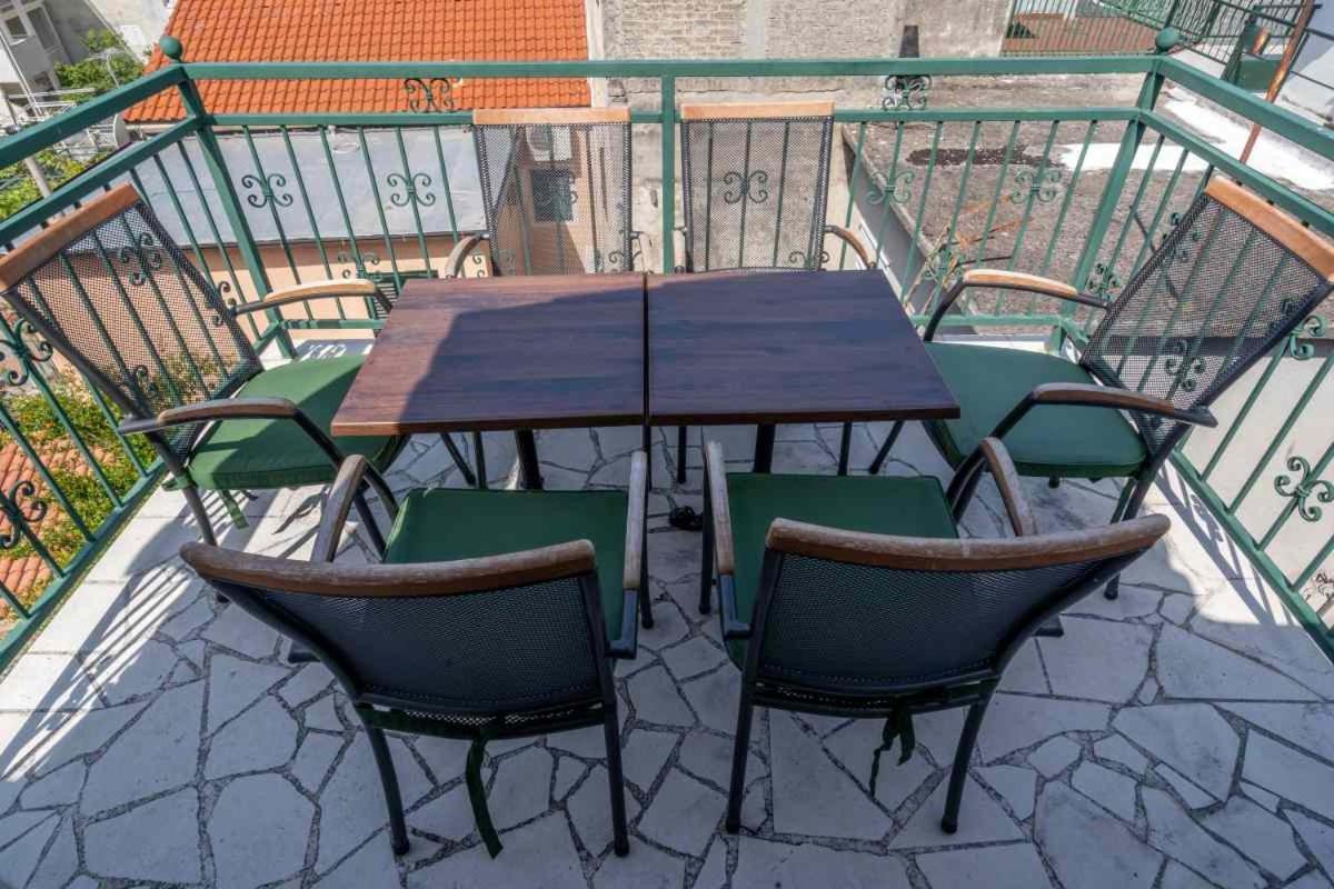 Apartments Inn Baška Voda エクステリア 写真