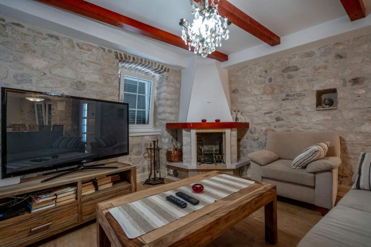 Apartments Inn Baška Voda エクステリア 写真