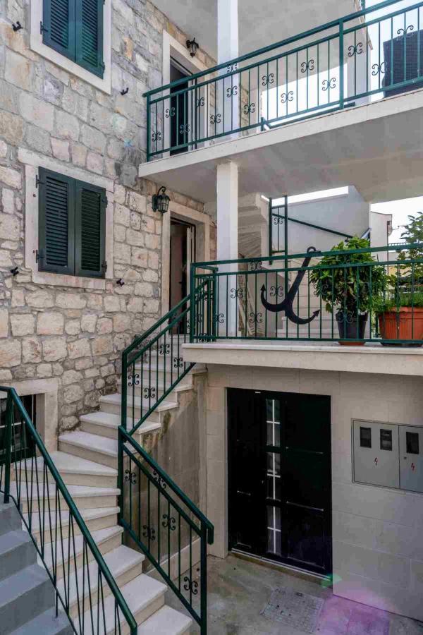 Apartments Inn Baška Voda エクステリア 写真