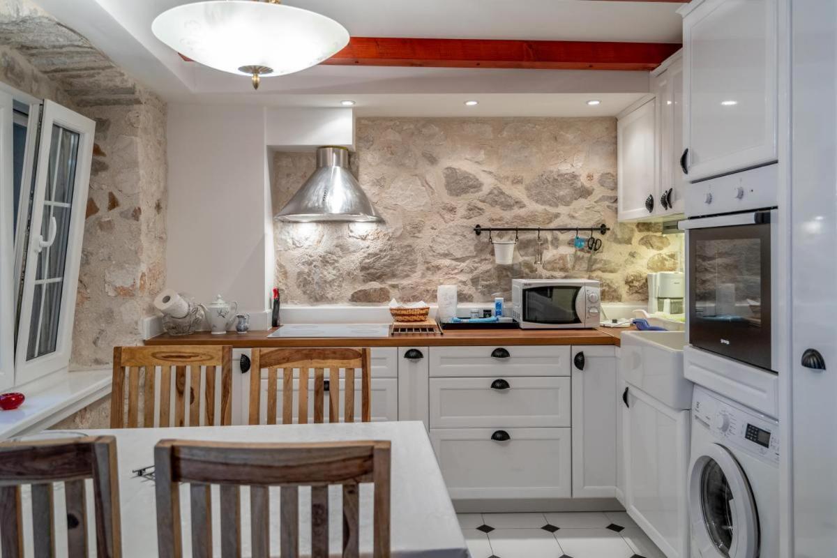 Apartments Inn Baška Voda エクステリア 写真